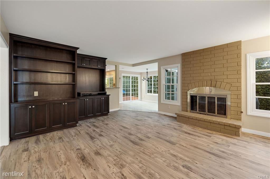 19 Village Cir - Photo 2 of 10