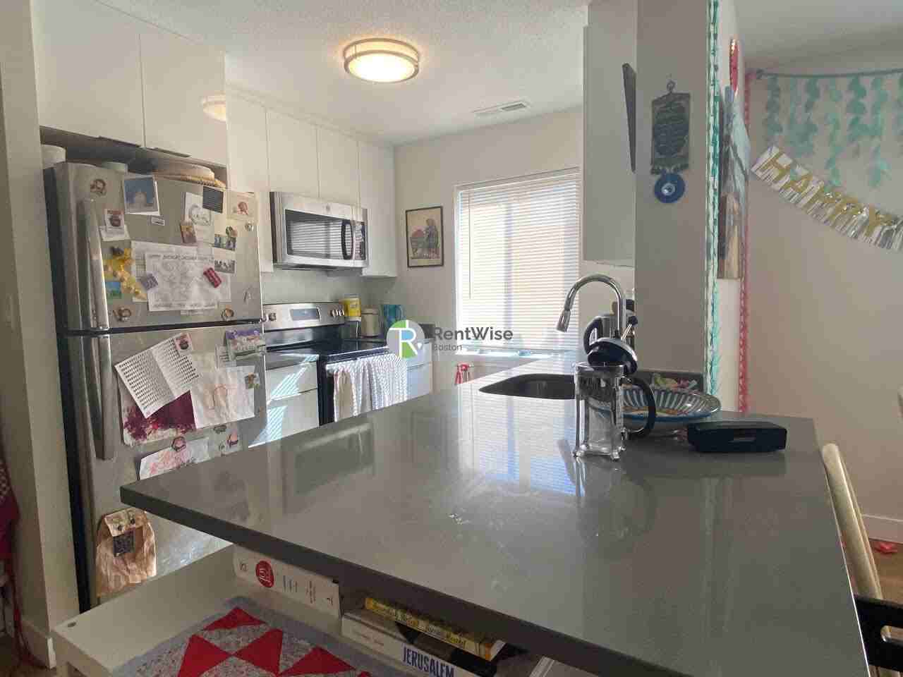 25 Webster St #101 - Photo 2 of 12