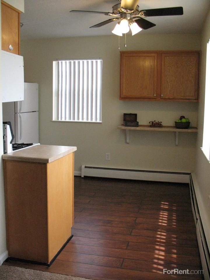 Winthrop Terrace Apartments of Bowling Green - Photo 3 of 19