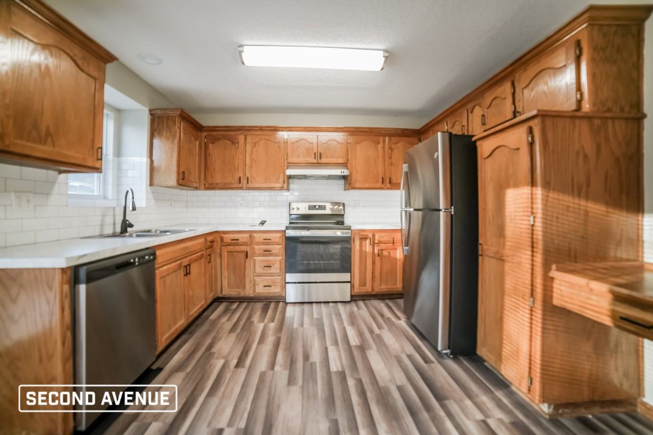 1720 S Whitney Dr - Photo 2 of 16