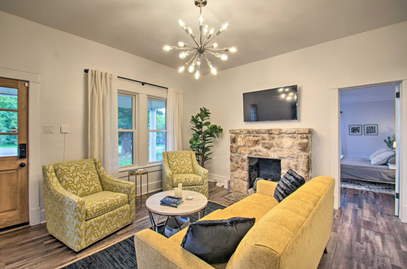 406 8th St - Photo 2 of 26