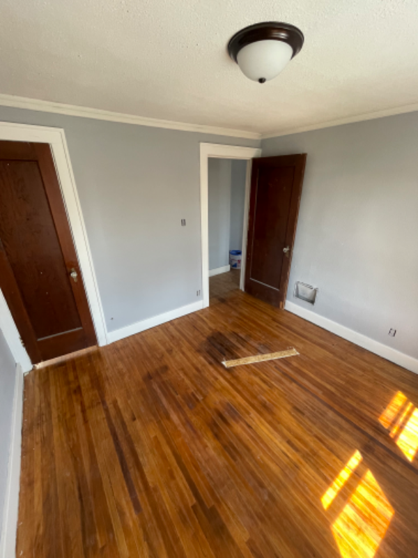 303 W Jackson St - Photo 3 of 17