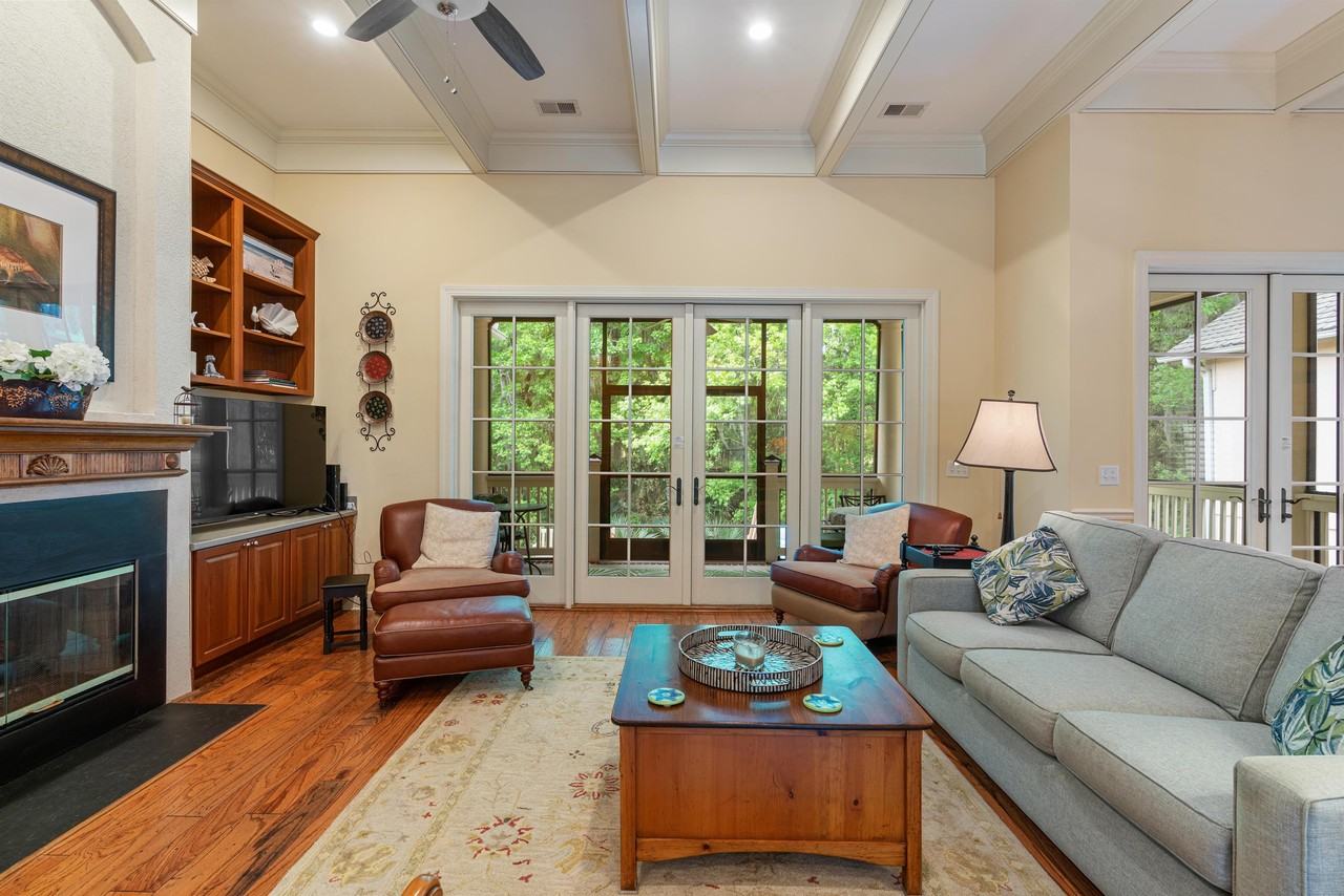 5 Warrington Pl #1 - Photo 4 of 29