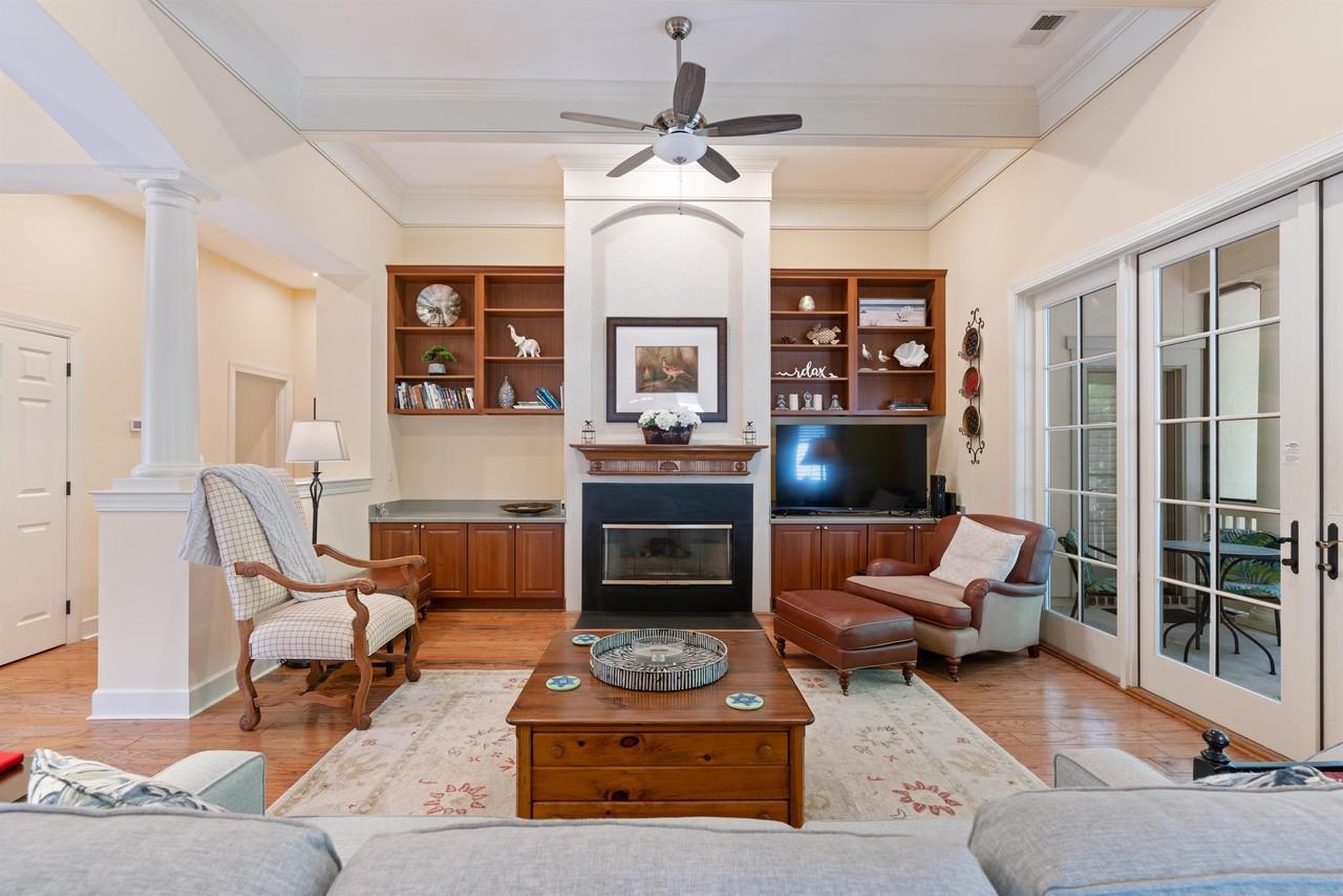 5 Warrington Pl #1 - Photo 5 of 29