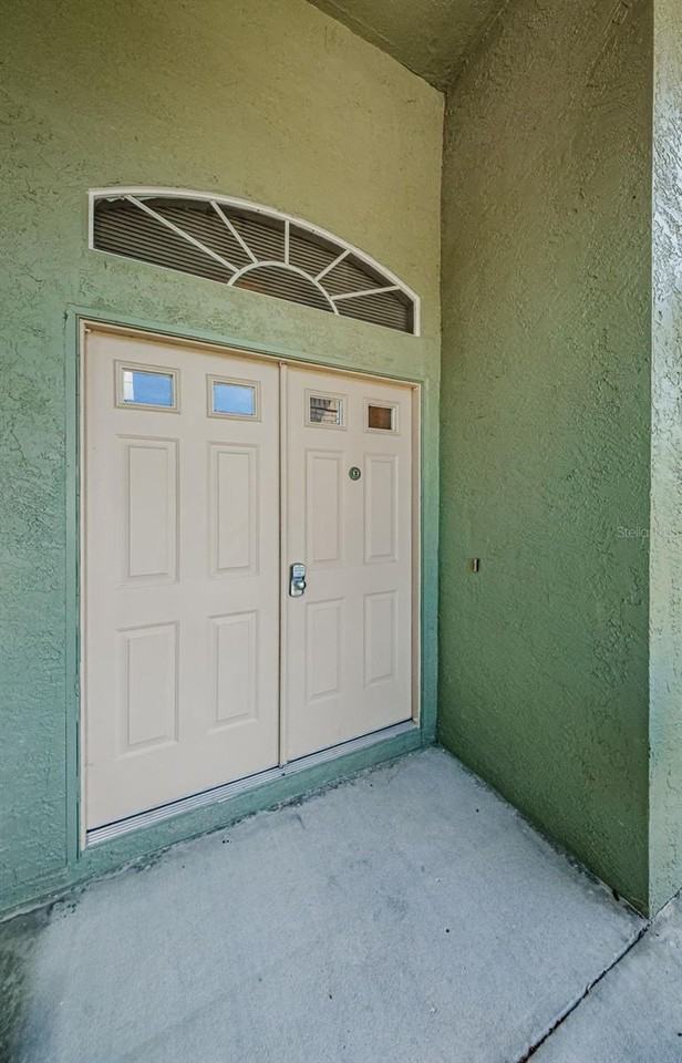 6040 Country Ridge Ln - Photo 3 of 50