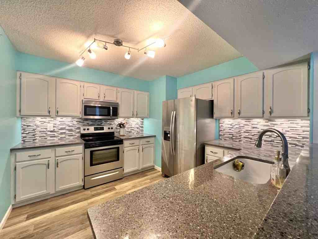 520 Springwood Way #1 - Photo 4 of 17