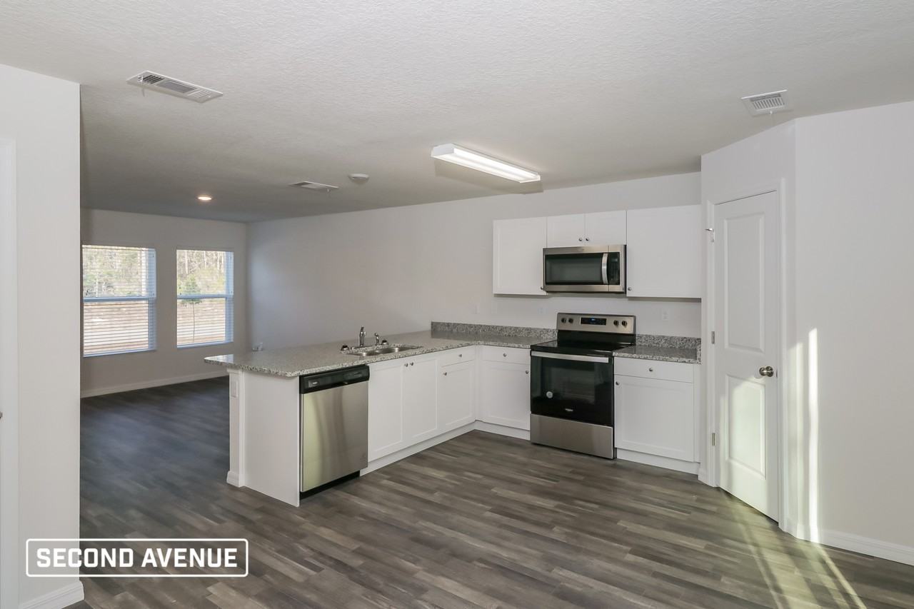 2963 W Sheila Dr - Photo 2 of 17