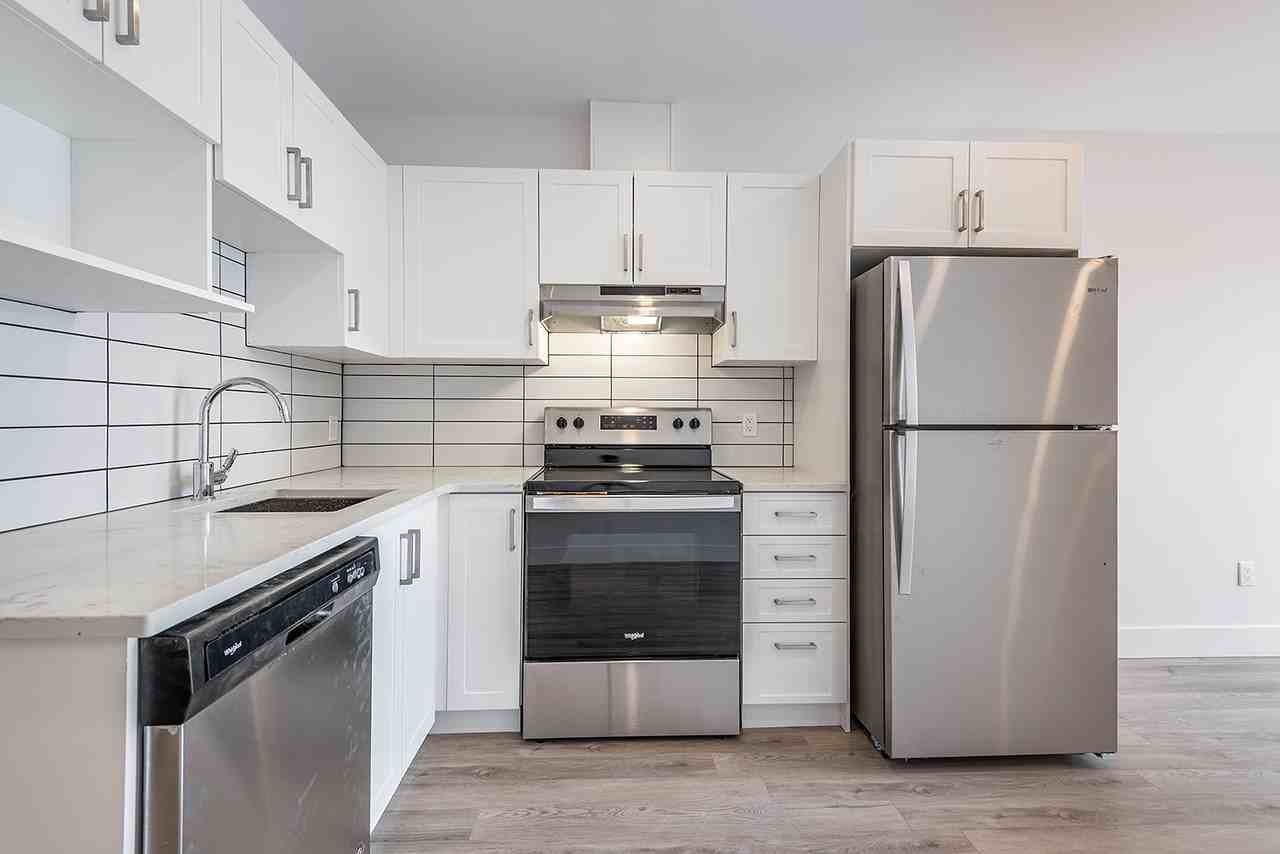 5915 Boulevard Decarie Apartments 5915 Boul Décarie, Montréal, QC H3W