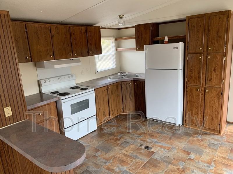 172 Matts Ln - Photo 3 of 17