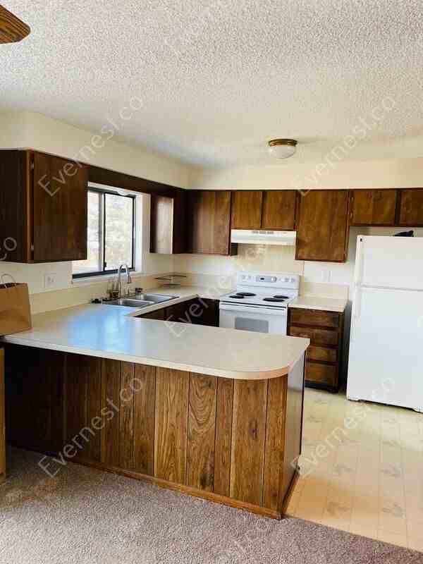 806 Foxtail St - Photo 2 of 47