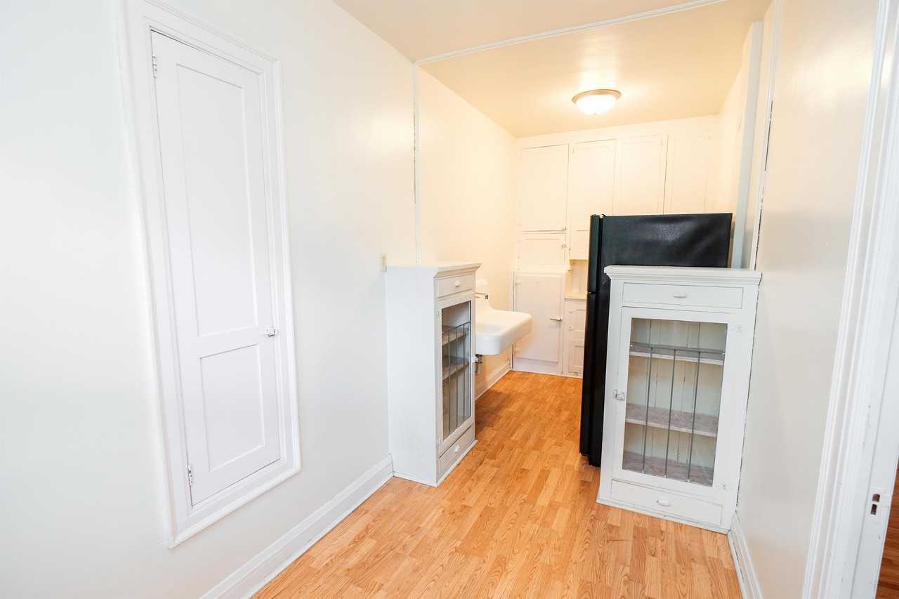 Fremont Apartments - Photo 3 of 41