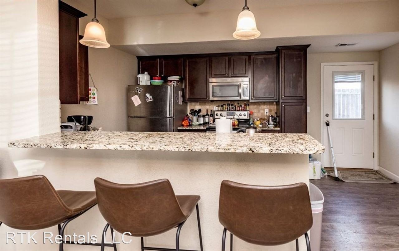 1405 Bass Ave. - Photo 3 of 21