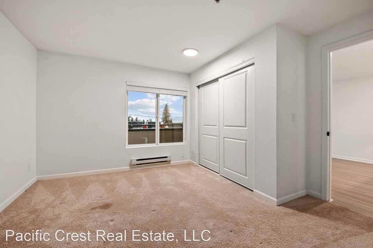 11222 - 11244 Greenwood Ave N - Photo 3 of 10