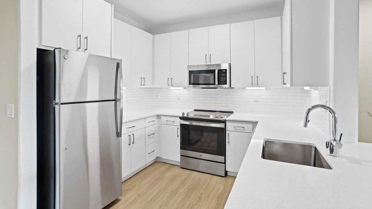 Estancia at Santa Clara - Photo 6 of 36