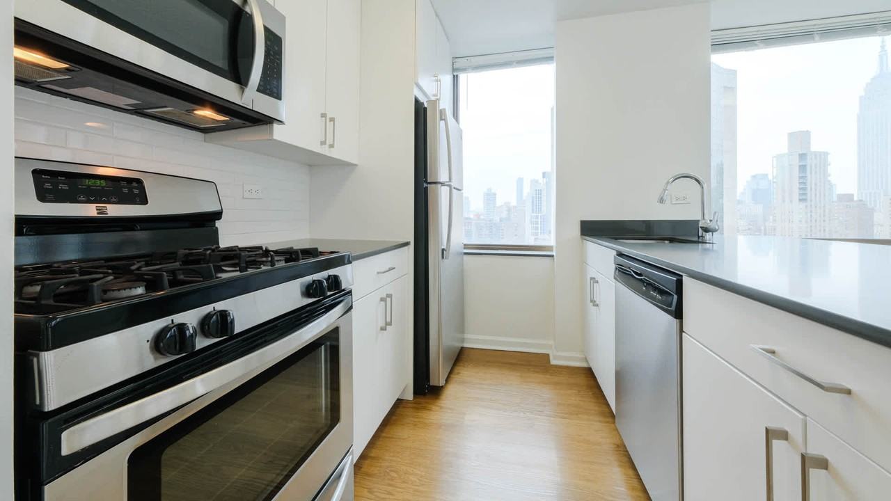 300 East 39th - Photo 6 of 48