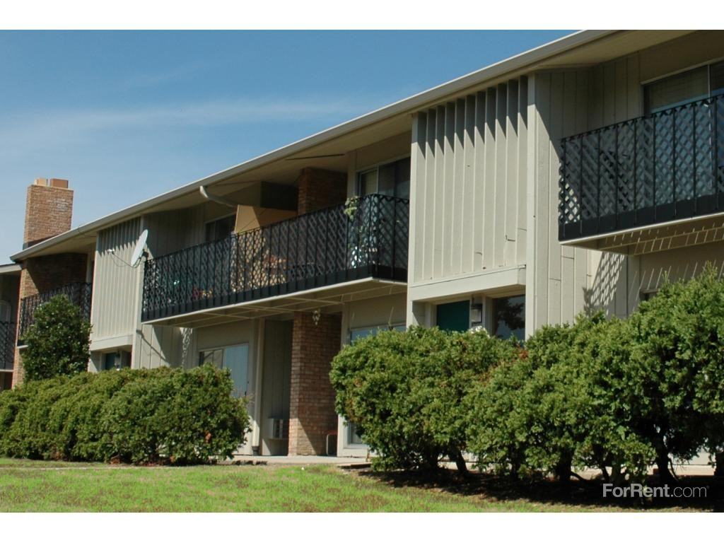 Layton Grove - Photo 3 of 10