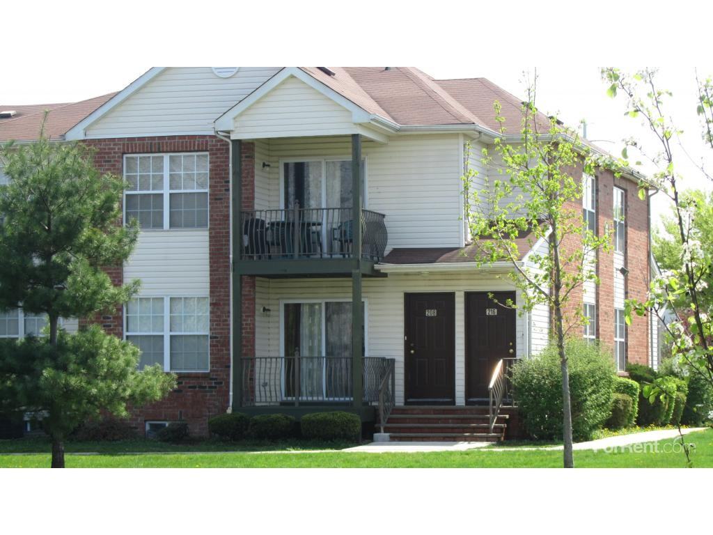 Somerset Park - Ask about our specials! - Photo 3 of 16