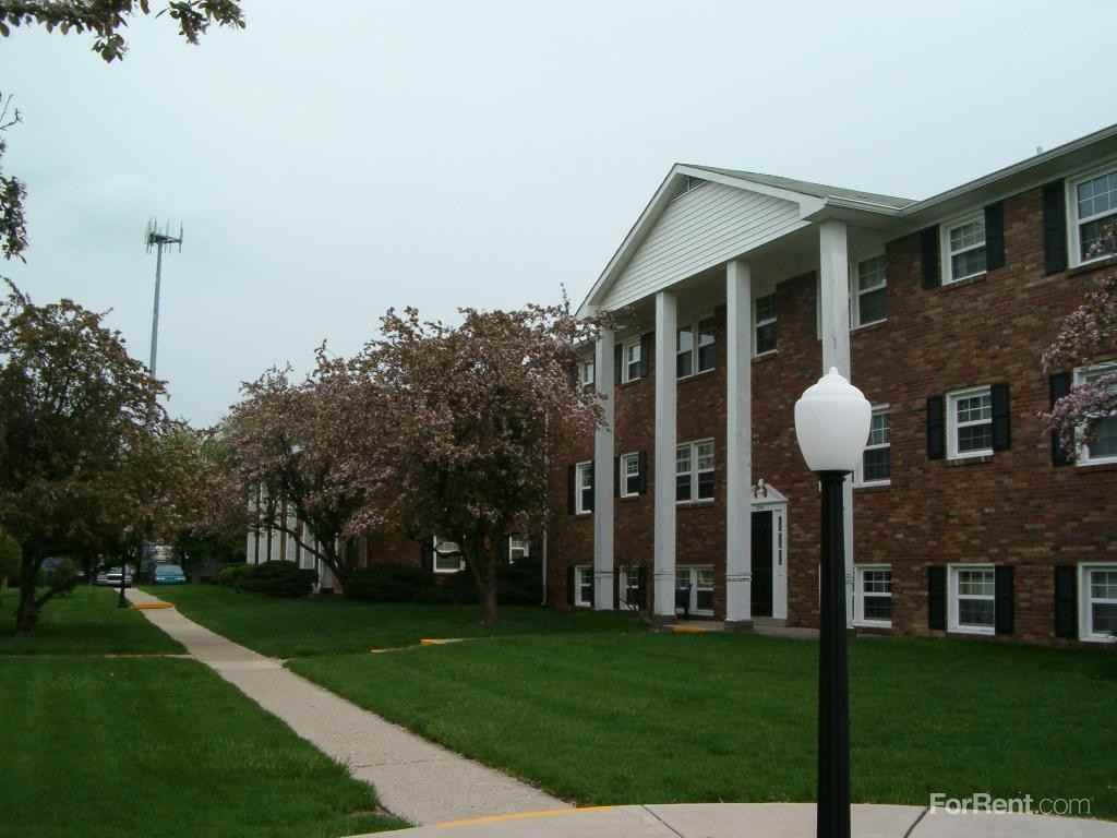 Arlington Terrace - Photo 3 of 4