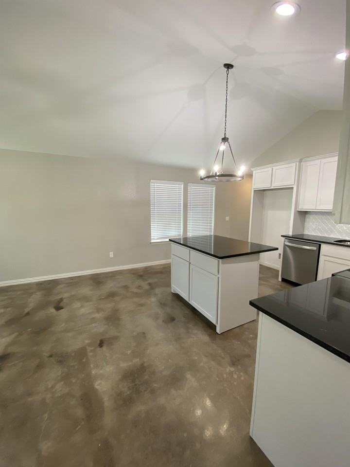 1017 S Scullin Ave #1 - Photo 3 of 11