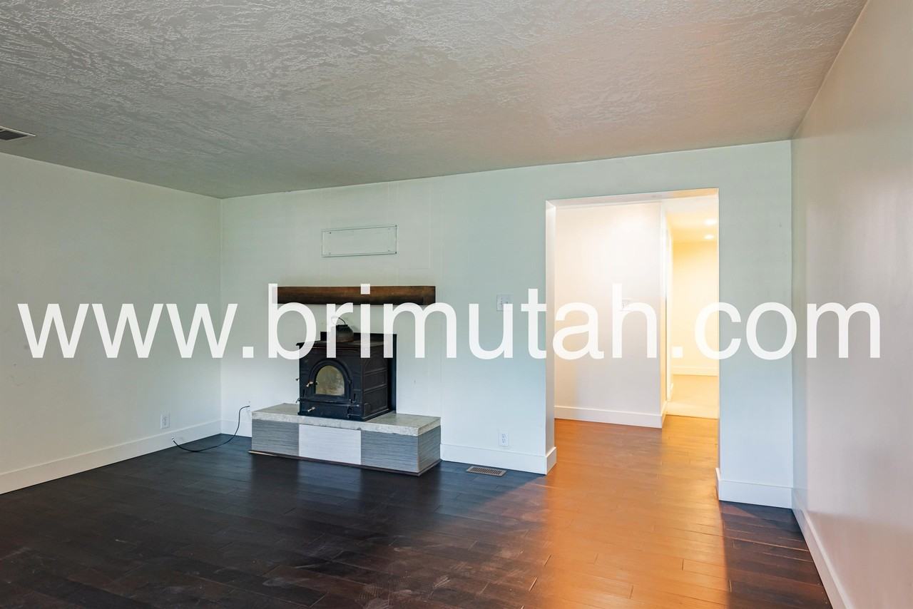 1313 E 8425 S #1 - Photo 3 of 26