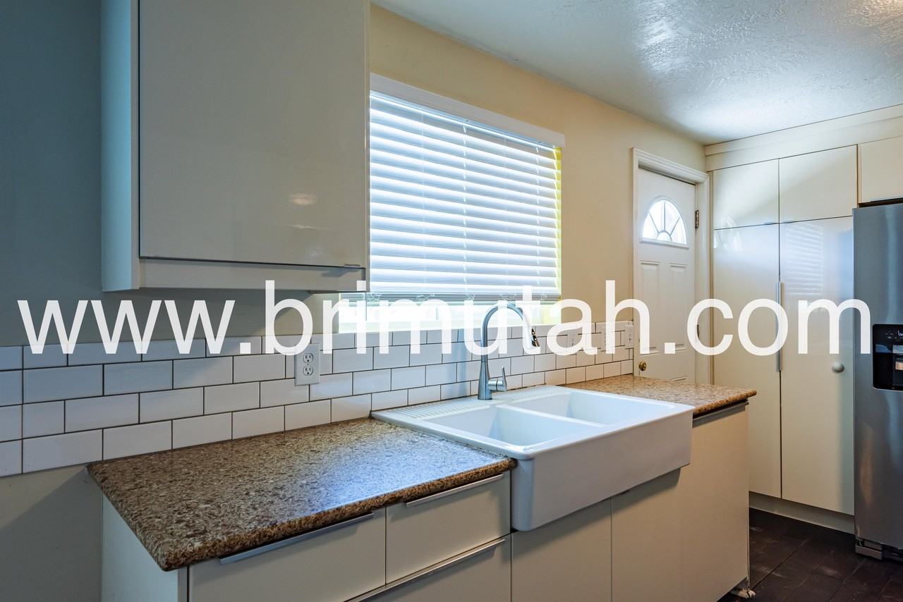1313 E 8425 S #1 - Photo 5 of 26