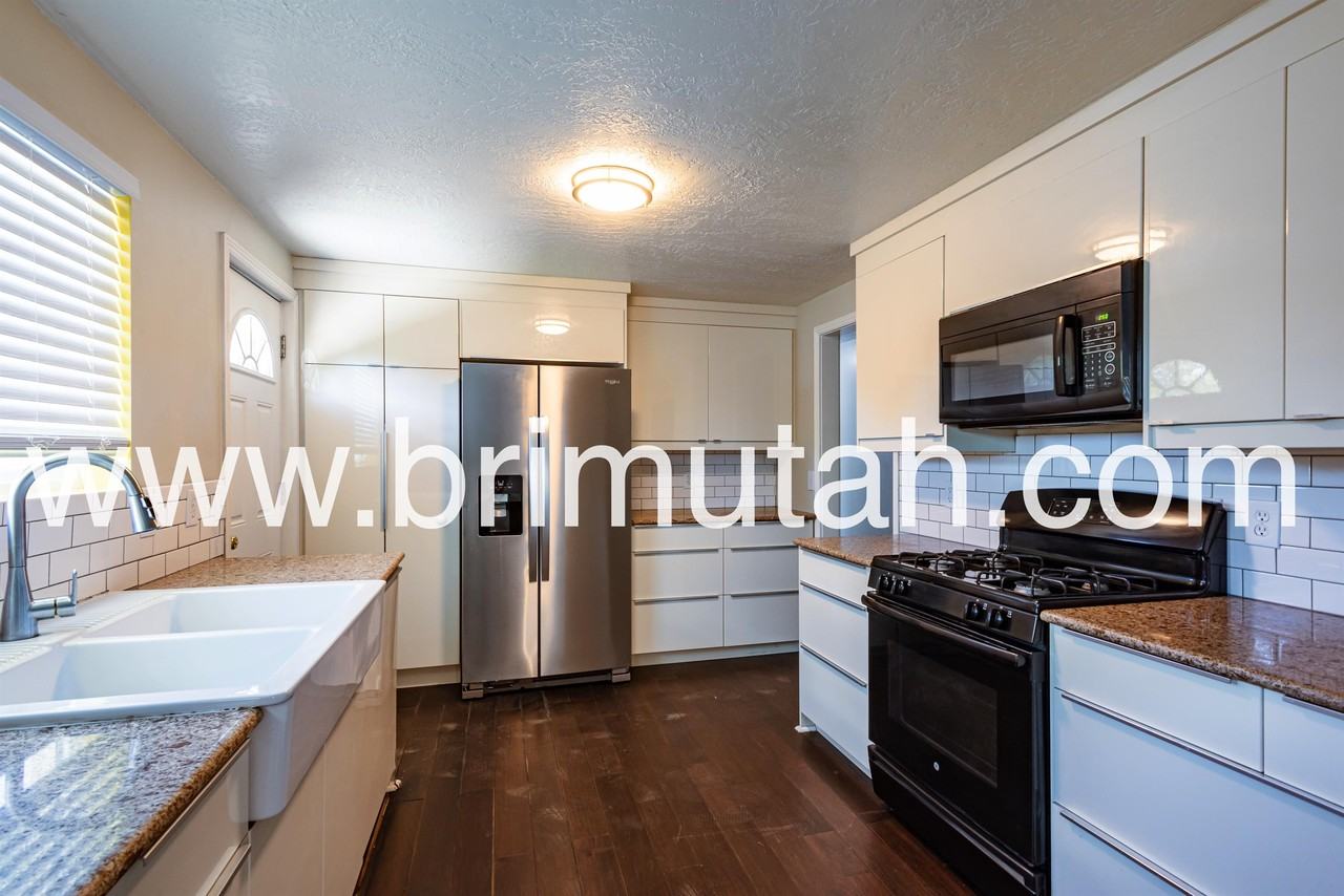 1313 E 8425 S #1 - Photo 7 of 26