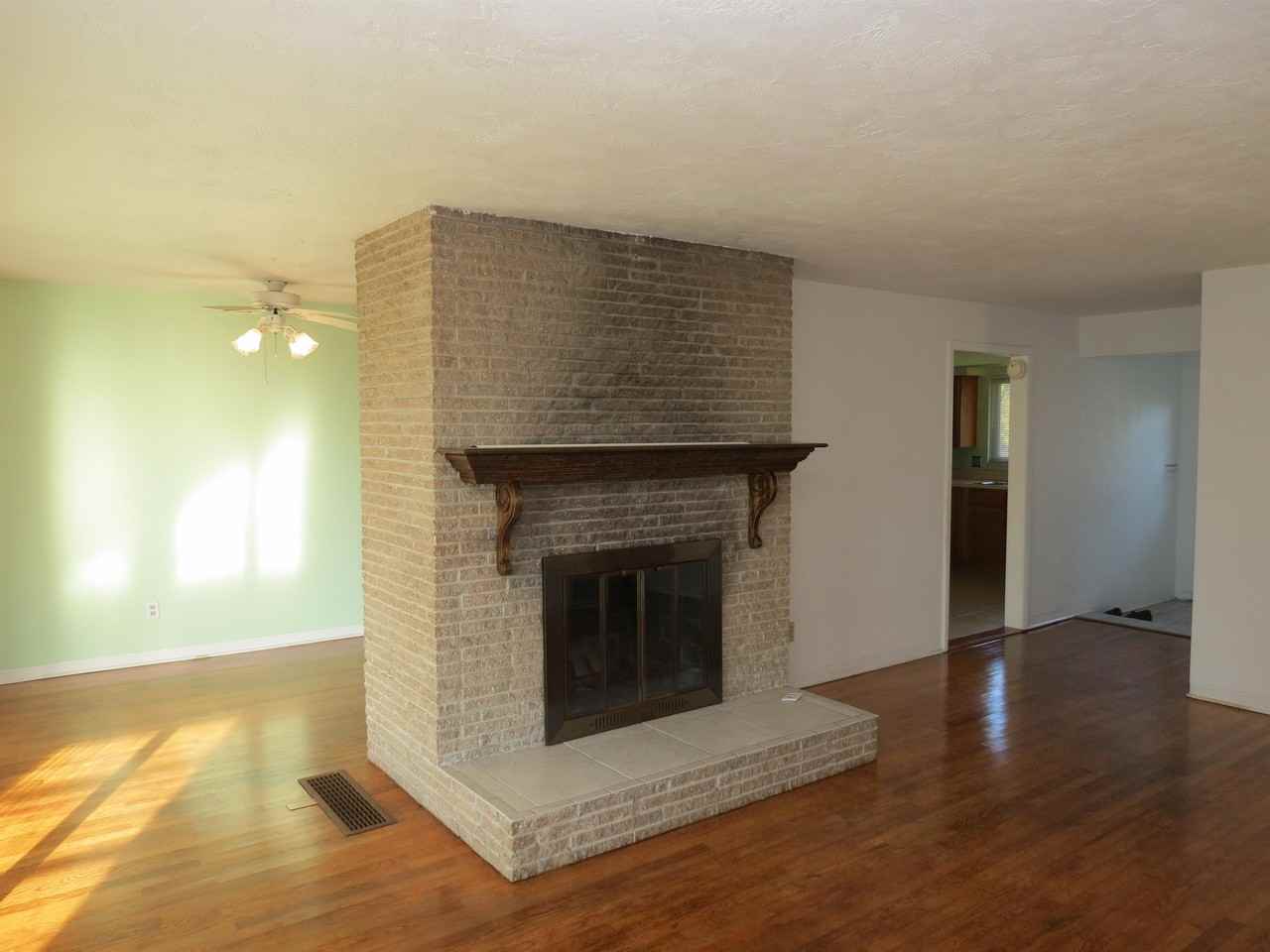 90 Dawn Dr #1 - Photo 5 of 11