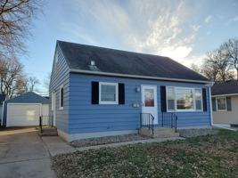 featured image of 2004 16 1/2 St Nw #1