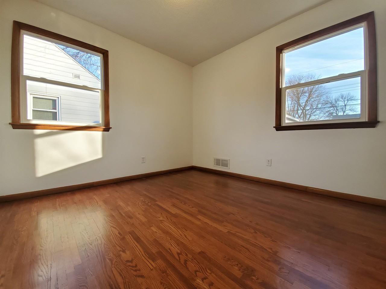 2004 16 1/2 St Nw #1 - Photo 7 of 16