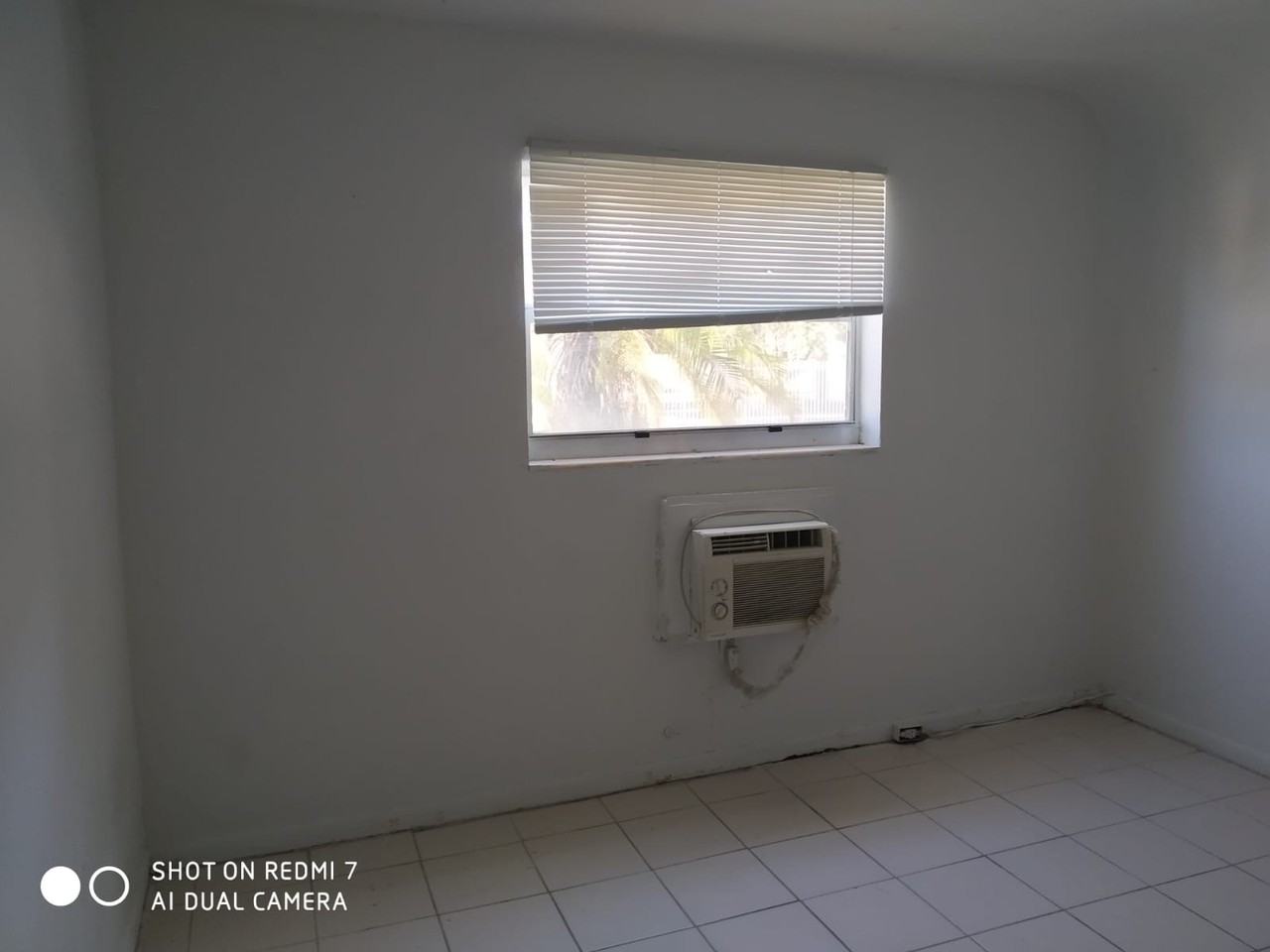 1980 Ne 168th St #4 - Photo 3 of 5