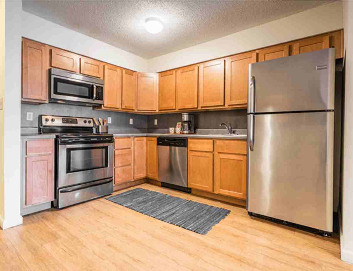 101 E Green St - Photo 2 of 15