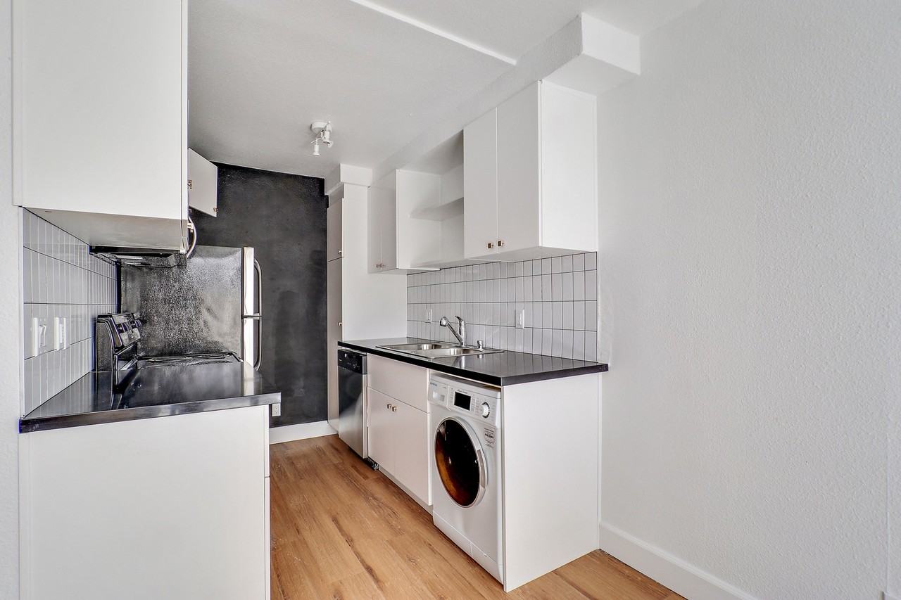 Moxie + Clover - Photo 5 of 50