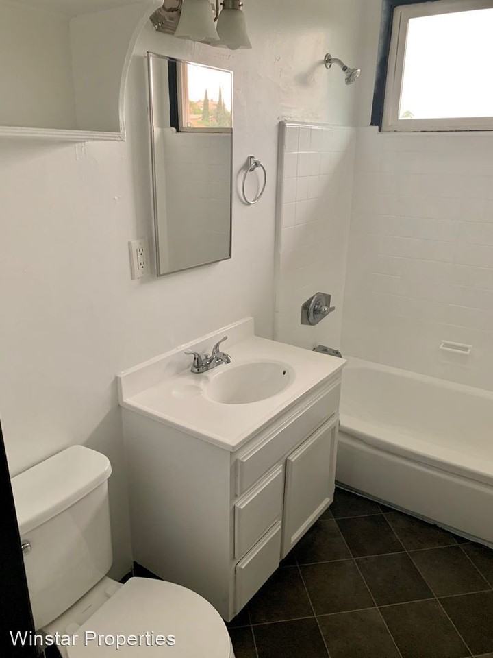 Manhattan Manor - Photo 2 of 16