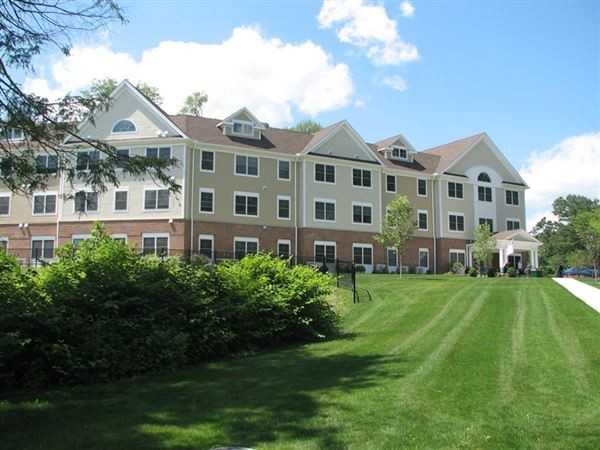 Wilton Commons Apartments for Rent - 21 Station Rd, Wilton, CT 06897