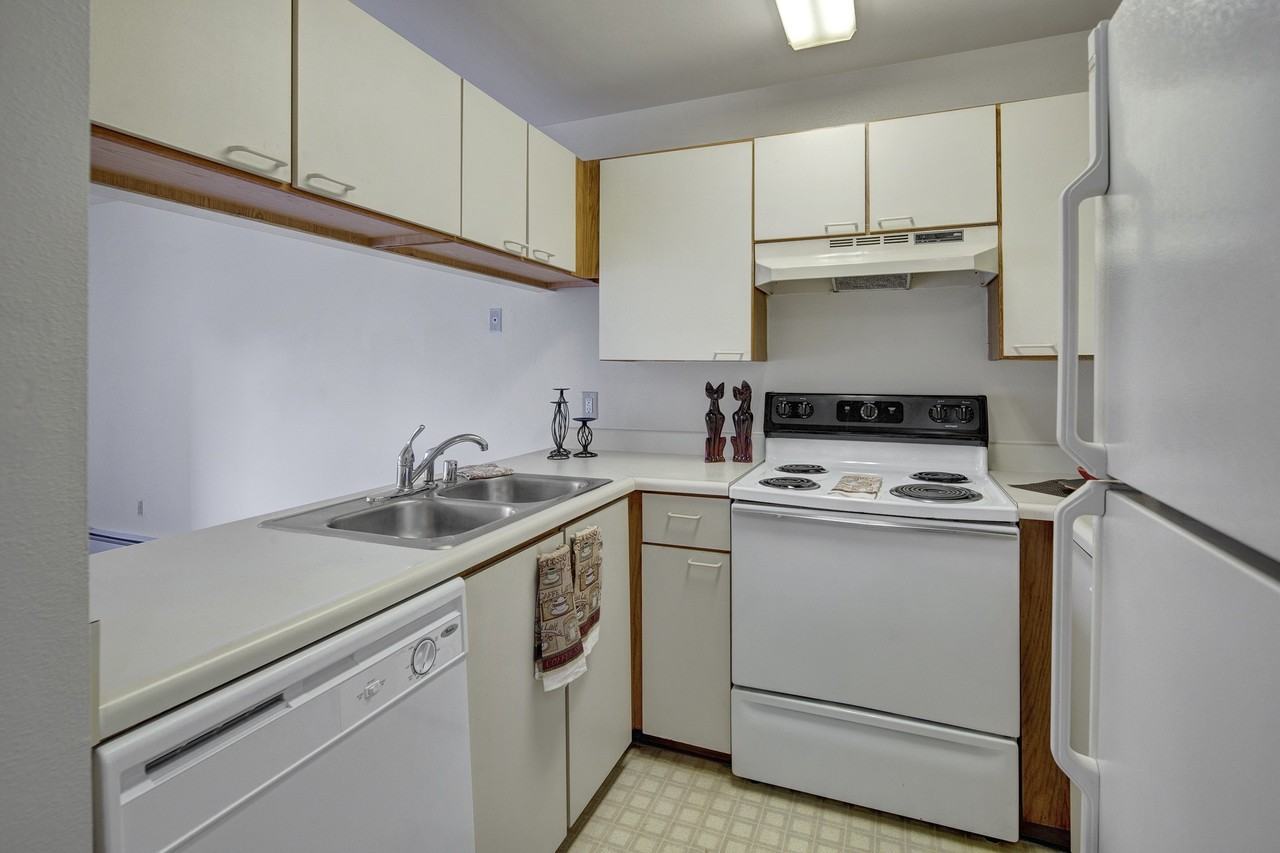 Silver Ridge - Photo 2 of 17