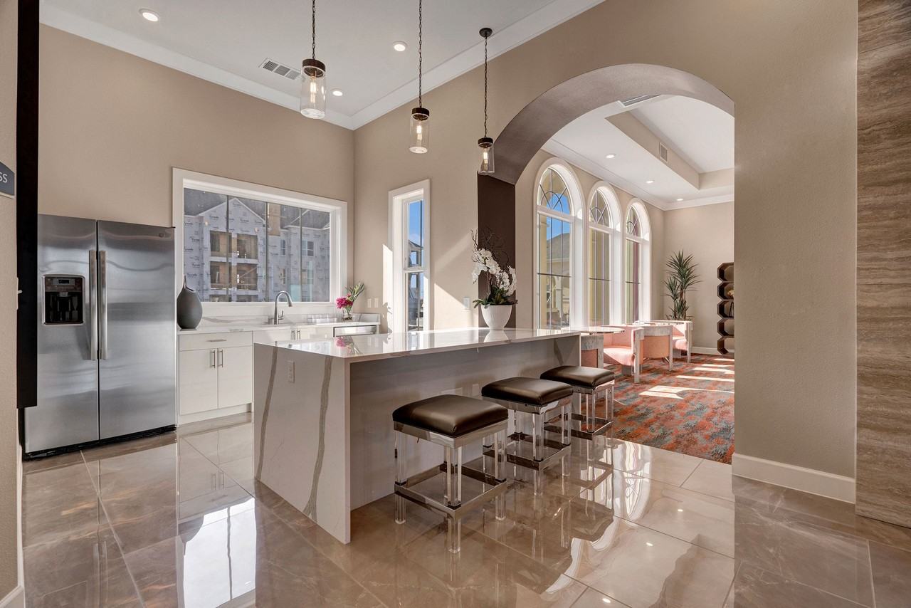 Latitude 31° - Photo 3 of 23