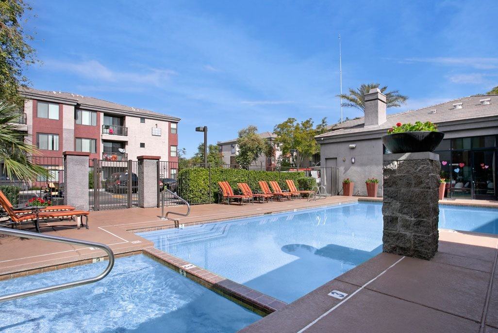 Bolero - Photo 3 of 18