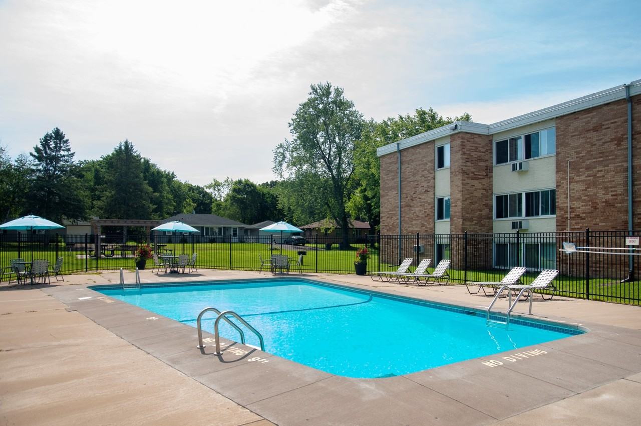 Stonegate - Photo 5 of 25