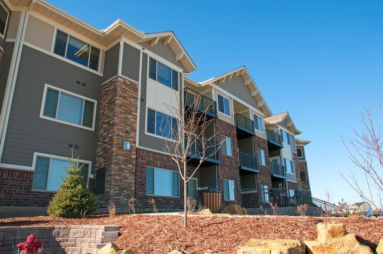 Carver Crossing - Photo 2 of 31