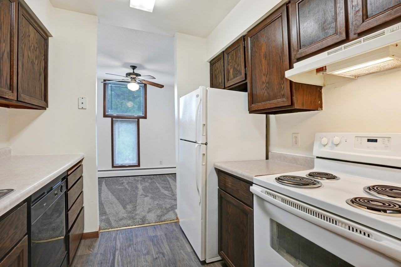 Masada Manor - Photo 2 of 14