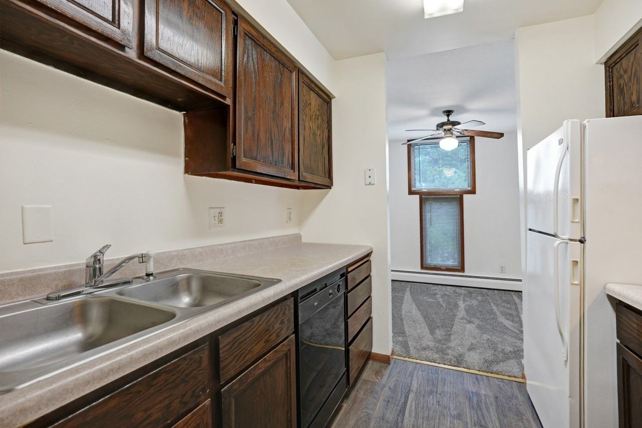 Masada Manor - Photo 3 of 14