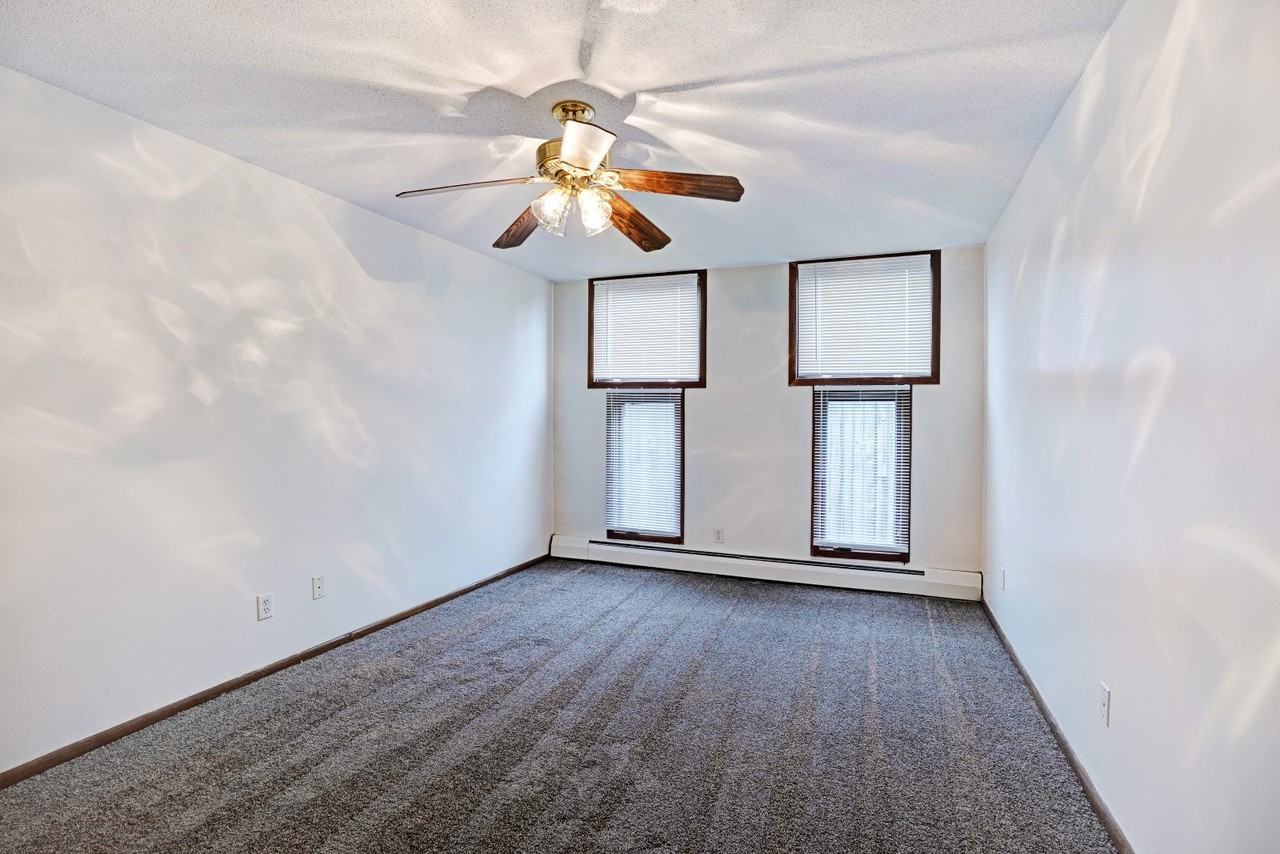 Masada Manor - Photo 7 of 14