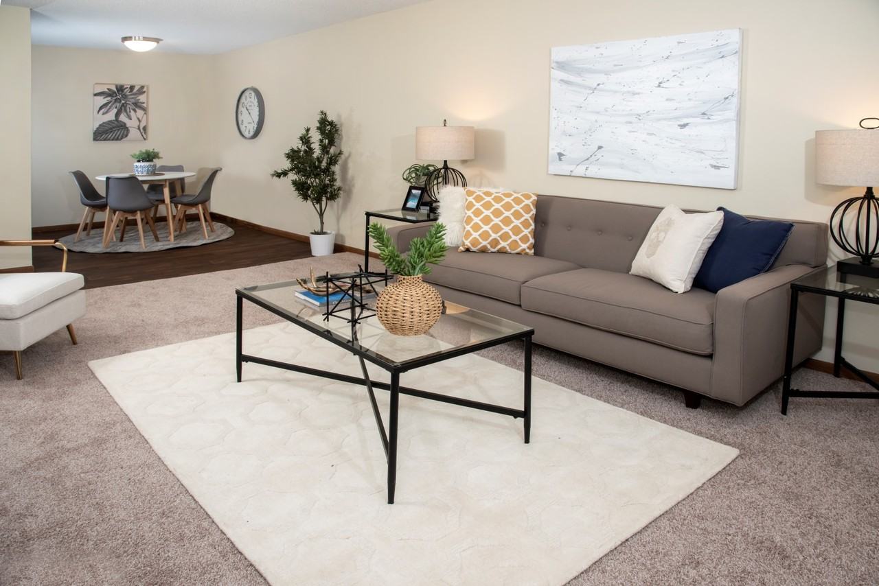 River 10 Apartments - Photo 5 of 43