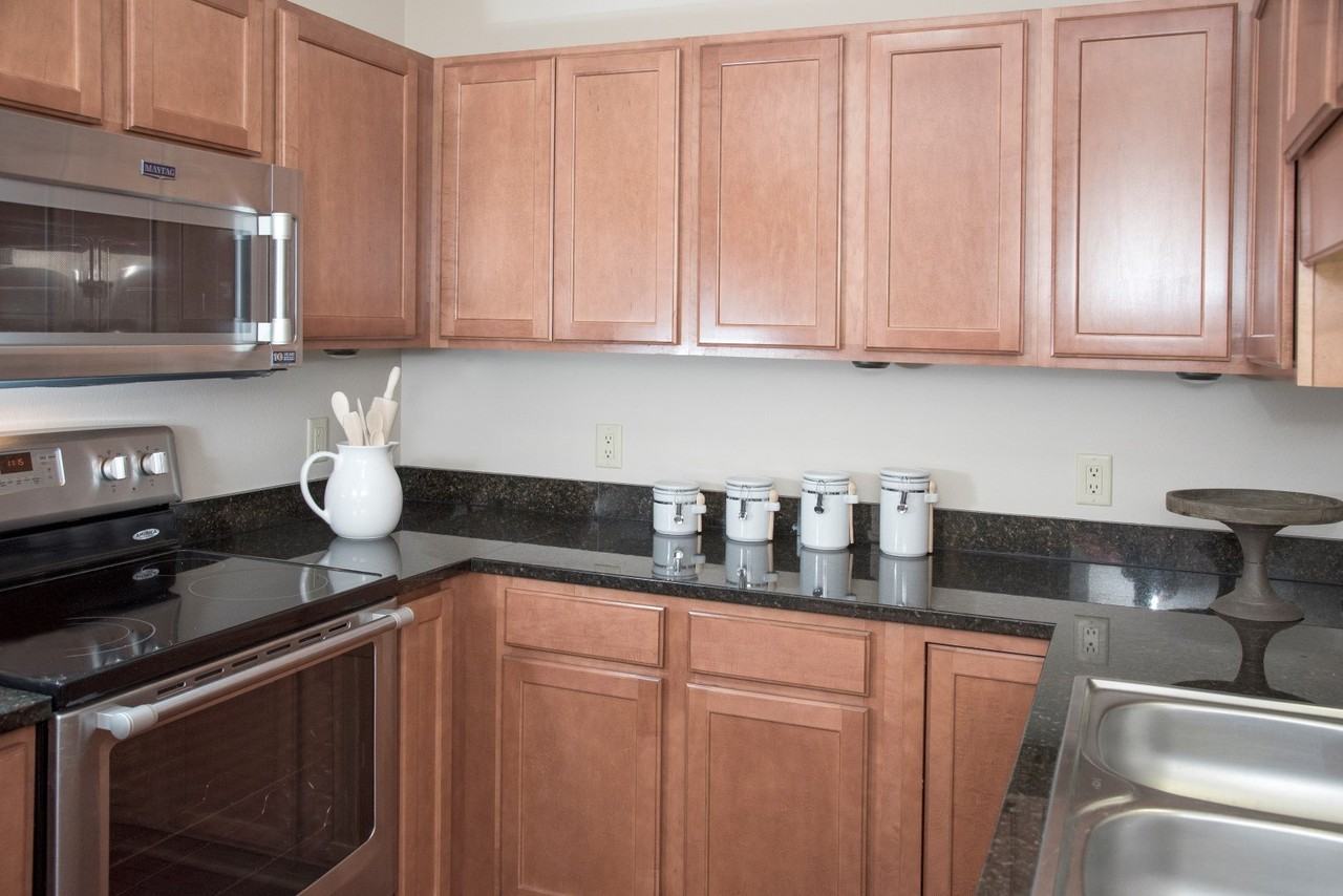 Cornelia Place - Photo 2 of 48