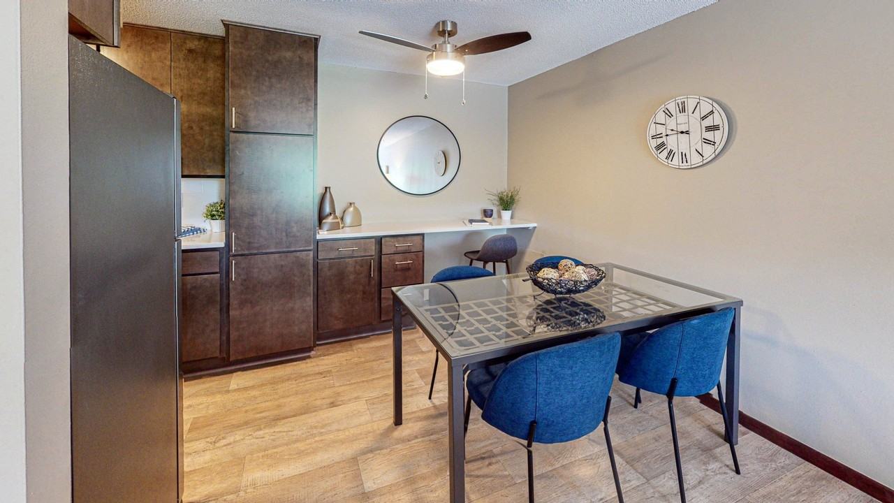 Shoreview Grand - Photo 4 of 50