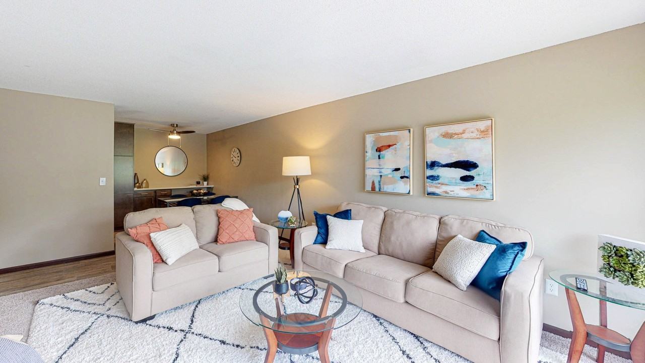 Shoreview Grand - Photo 6 of 50