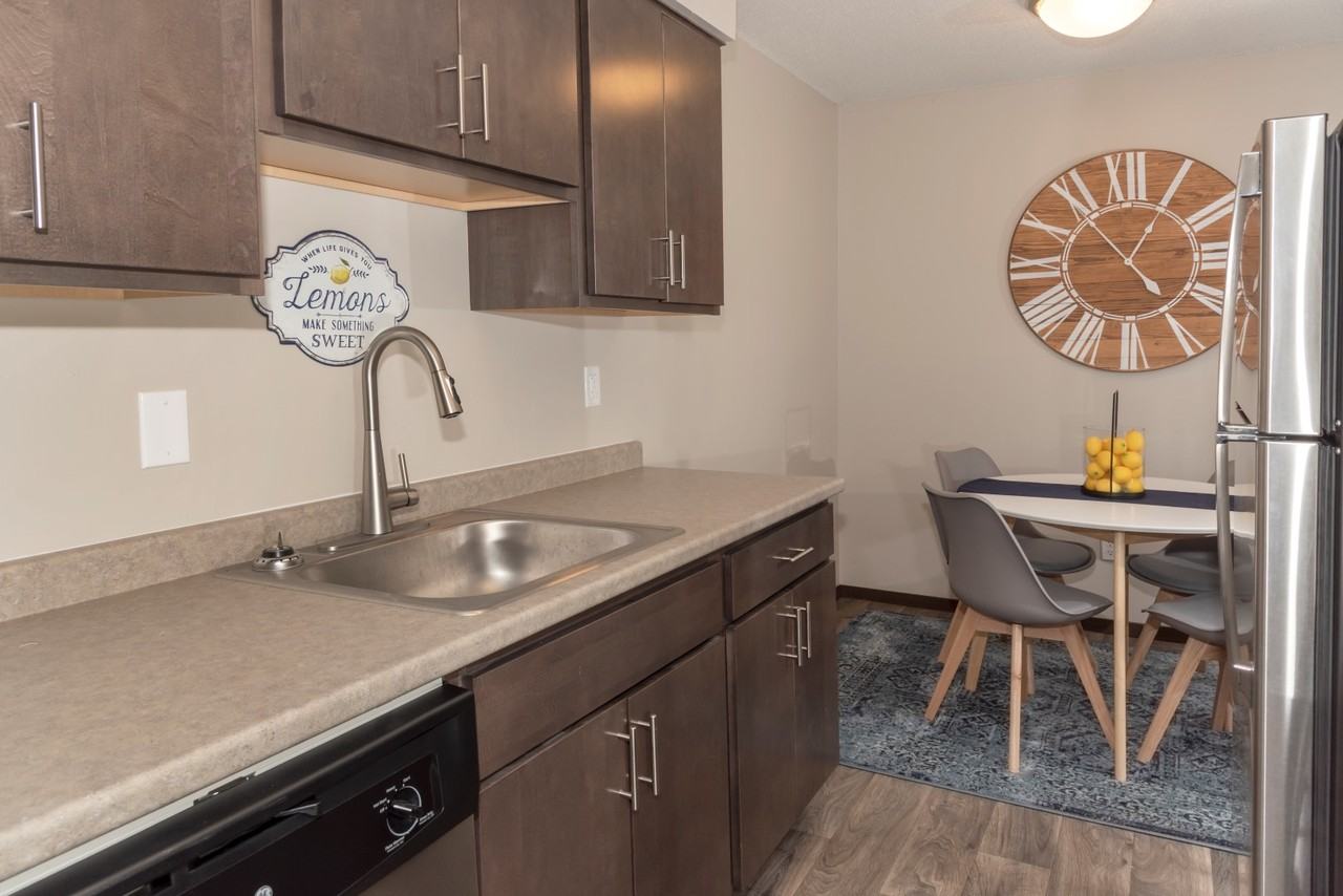 Oakdale Apartments - Photo 2 of 33