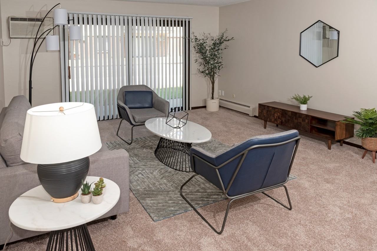 Oakdale Apartments - Photo 4 of 33