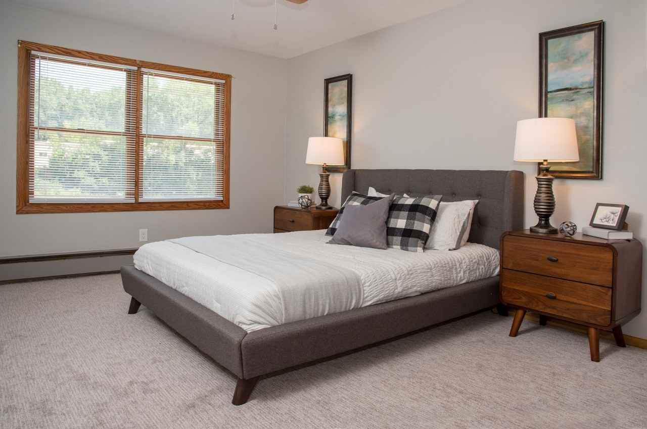 South Highland - Photo 6 of 24