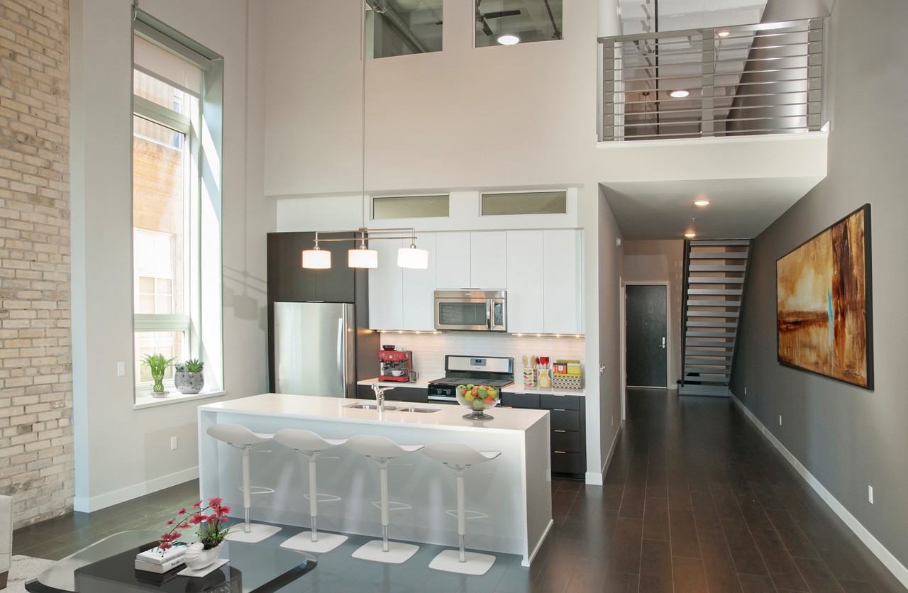 Custom House - Photo 6 of 50